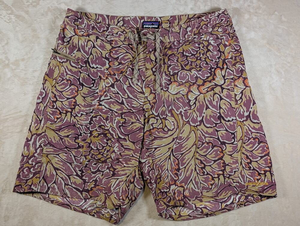 Patagonia Mens Size 36 Purple Floral Wavefarer Board Shorts Swim Trunks